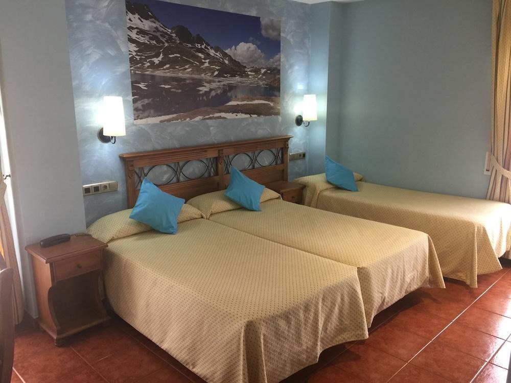 Hotel Arnal Escalona Eksteriør bilde